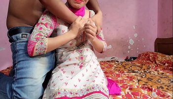 New भाभी की खूबसूरती देकर बाजू वाले अंकल का मन नहीं माना तो चोद दिया