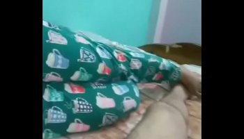 Tamil Cuckhold Husband Show His Wife 1 Leaked Clip