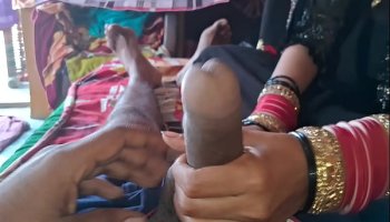 Amazing Apni Bahu Ki Chudai Play Now