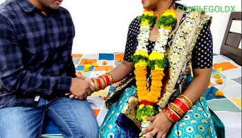 Watch दोस्त की सुहागरात का बेडरूम सजा रहा था दुल्हन बोली अप एक शॉट लगालो पहले