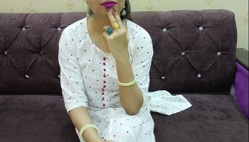 Aunty Desi Fuddi Check Karo Jara Desi Aunty  Range Hath Pakda Chut Ka Lalch Dekar Aapni Gand Marwai Creampie