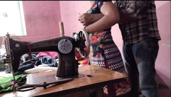 Watch देसी भाभी को सिलाई करते समय अंकल ने चोदा Xxx